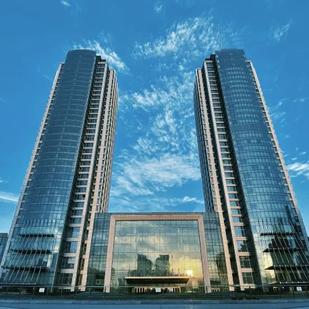 Qingdao Carnival Hotel