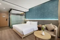 Hanyi Hotel (Lijiang Century Center)