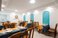 悦元橙江景酒店（西雙版納景洪告莊西雙景星光夜市店）