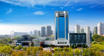 Yuhuan Grand Hotel Hotel dekat Pomegranate Garden