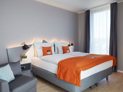 Holiday Inn - the niu, Hub Dusseldorf Messe by IHG