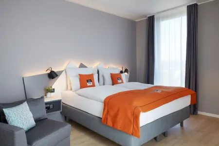Holiday Inn - the niu, Hub Dusseldorf Messe Отели рядом с достопримечательностью «Императорский дворец в Кайзерсверте»