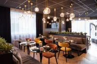 Hôtel & Spa le Maury, Vannes, the Originals Boutique - breakfast
