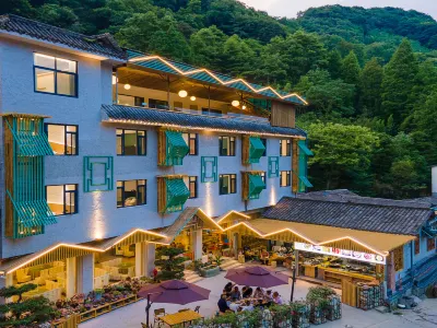 Zhaoxuan Homestay Hotels in Zhaogong Mountain Scenic Area