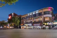 Jiu Ju Hotel (Changjiang South Road) Hotels near Shanghaitaocikeji Art gallery