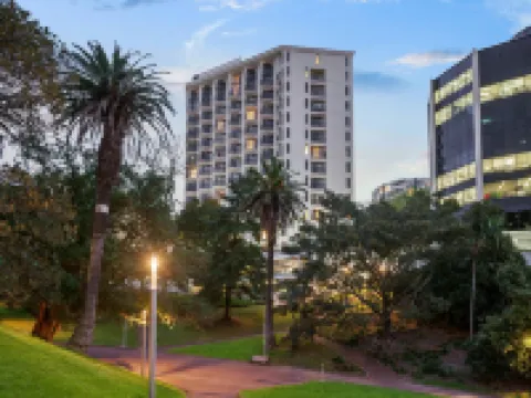 Parkside Hotel & Apartments Hotels near The University of Auckland