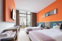 Huatao Light Luxury Hotel (Xinda Huayu Sunshine Lakeside Branch)
