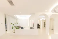DDHouse · Pool View Design Aesthetic Homestay (Zhujiajian Wugongshi Wharf Airport)