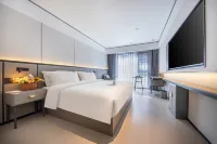 G Joyful Xige Hotel (Chengdu Kuanzhai Alley People's Park)