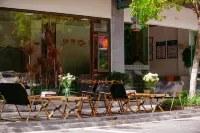 Guiyin Shiguang Zhixiang Audio and Video Inn (Chuxiong Yiren Ancient Town Scenic Area)