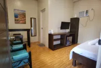 Ys Rezidenzia Suites Hotels in Daraga