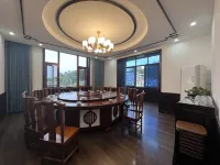 Lushan Yize Inn (Copper Statue Plaza)