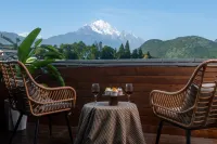 Banshan Lishe Designer Inn with View and Garden (Lijiang Shizishan) - 로맨틱