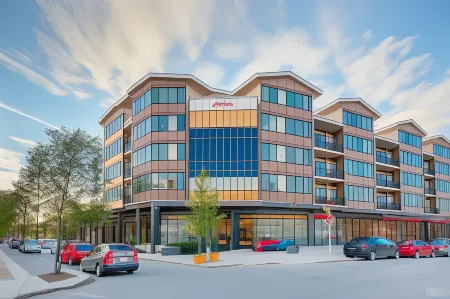 Yunqi Smart Hotel (Xingyi Menglecheng Jushan Square) Отели рядом с достопримечательностью «Xingyi Normal University for Nationalities West Campus»