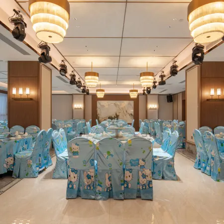Vienna International Hotel (Baoji Qishan Fengyi Road)