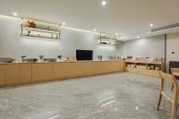 Four Seasons Hotel Yuecheng (East High-speed Railway Station) Hotels in Tongzi County