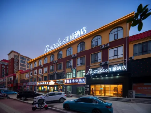 Pagodas Riverside Hotel