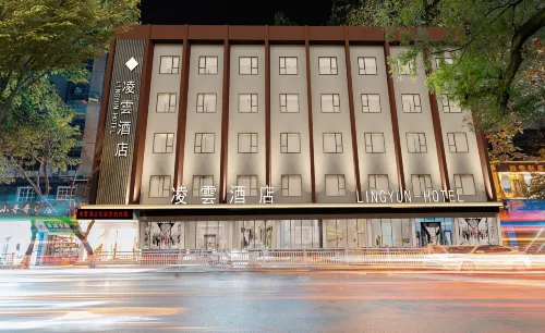 Lingyun Hotel (Linshui Middle School Hongfan Plaza)