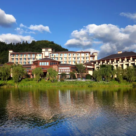 Baizhi Mountain Hotel
