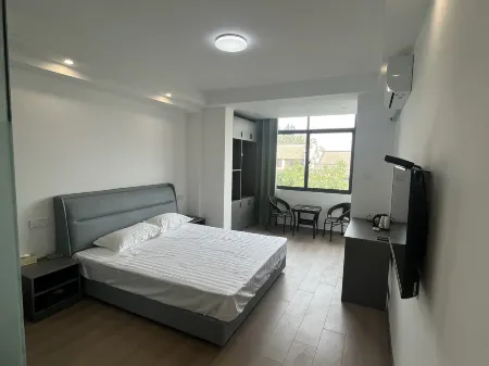 Sihong Sifeng Hotel (Linhuaizhen Branch) Отели рядом с достопримечательностью «Sihong Hongze Lake Wetland»