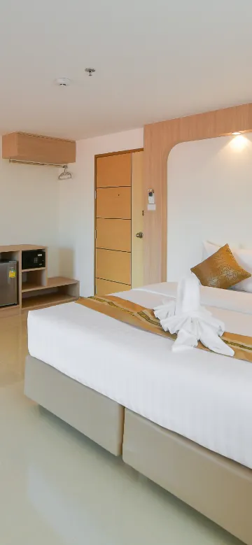 ห้องดีลักซ์ เตียงใหญ่ 1 เตียง