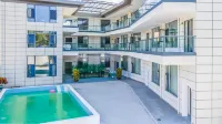 Lingshui Shiguangli Homestay Hotels near Qingshui Bay RV Camping Base