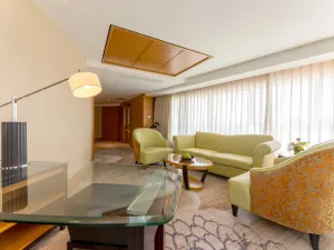 Zhongmao Haiyue Hotel