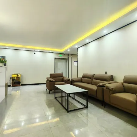 Lan Feng Hotel (Ethnic Specialty Food Street International Convention and Exhibition Center)
