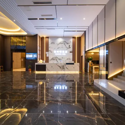 Manhattan Hotel Guiyang (North Normal University Gui'an New District Affiliated High School Branch) Hotels near Huaxixi Railway Station