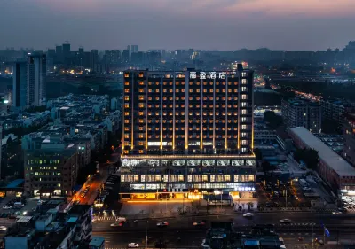 LIV Hotel (Guangzhou Baiyun Railway Station) Hotel dekat Guangdong Vocational College of Finance and Economics