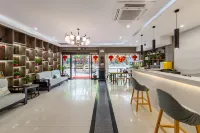 Huaju Hotel (Haining Haichang Road subway station store)