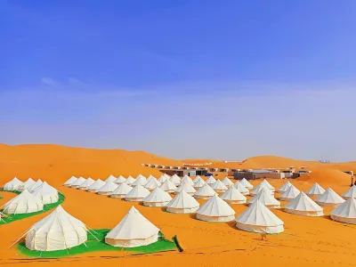 Enjoy the Starry and Desert Scenery Hotel