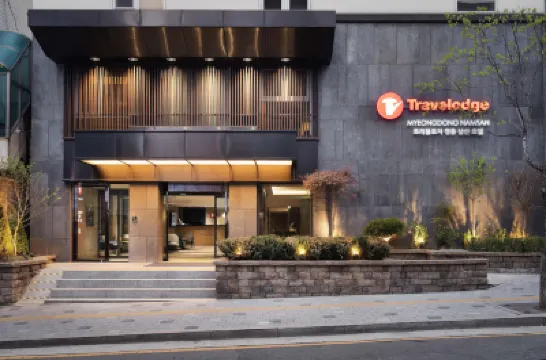Travelodge Myeongdong Namsan Hotel Các khách sạn ở Myeong-dong