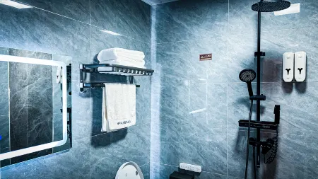 Oxygen Fufeng View Hotel