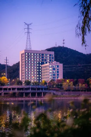 Fuyu Hotel Отели рядом с достопримечательностью «Hangzhou Technician Institute»