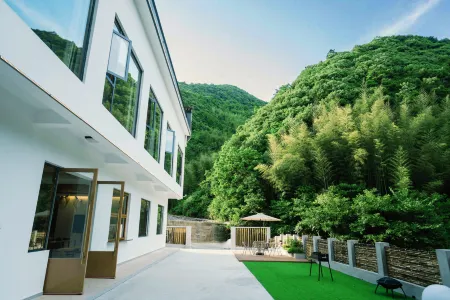 Meet Drinking House (Sichuan- line shop in southern Anhui Province) Отели в г. Нингуо