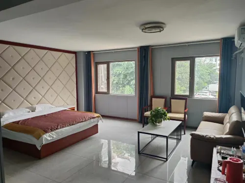 Mouding Minghuang Hotel