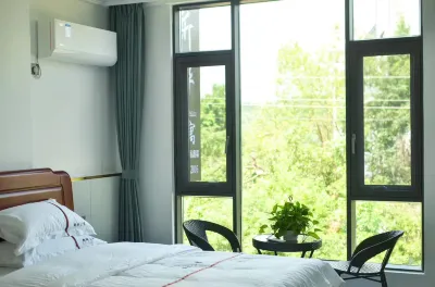 Xinye Apartment Hotels near Wanlü Lake · Wanlü Valley Resort