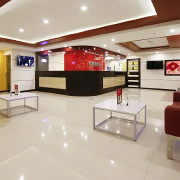崇光輕軌紀念館站飯店 纪念碑轻轨站附近的飯店