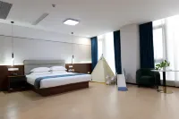 Chang Xing He Ping Square Rambo Crown Hotel