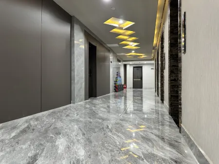 Boyue Esports Hotel (Guangrao Quanfuyuan City Square Branch) Отели рядом с достопримечательностью «Dongying Vocational College of Science and Technology (New Campus)»