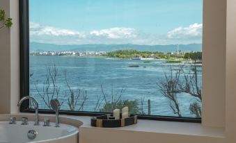 Dali Awakening in Shanhai Seaview Hotel (Erhai S Bay Ecological Corridor Xia Bo Chun Branch)