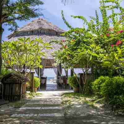 BuBu Villa Hotel Exterior