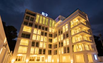 B2 Phuket Premier Hotel