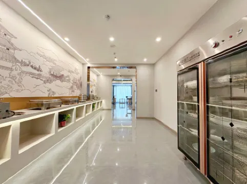 Tumadil Hotel (City Center Square Branch)