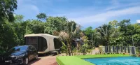 Halo Retreat Hotels in Cao Phong District