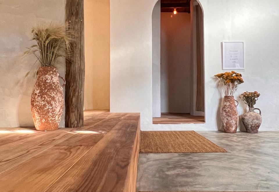 Twilight Stone의 외관과 주변 풍경 이미지