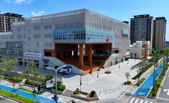 Banshan Hotel (Futian Subway Station)