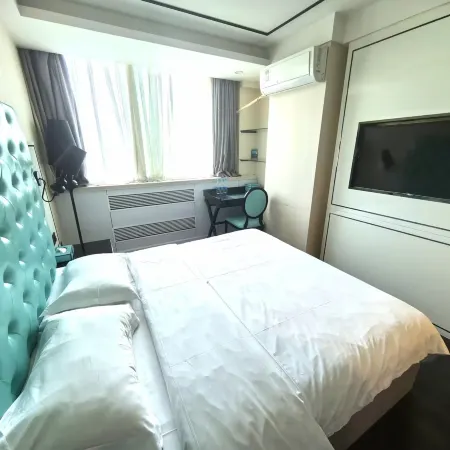 Lanzhou Zhangye Road Provincial Government Metro Station Feitian Ruyi Hotel