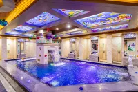 Yinyang Business Hotel - Pools
